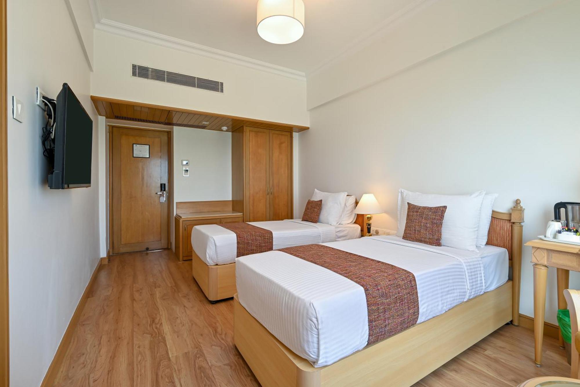 Fariyas Hotel Mumbai , Colaba Экстерьер фото