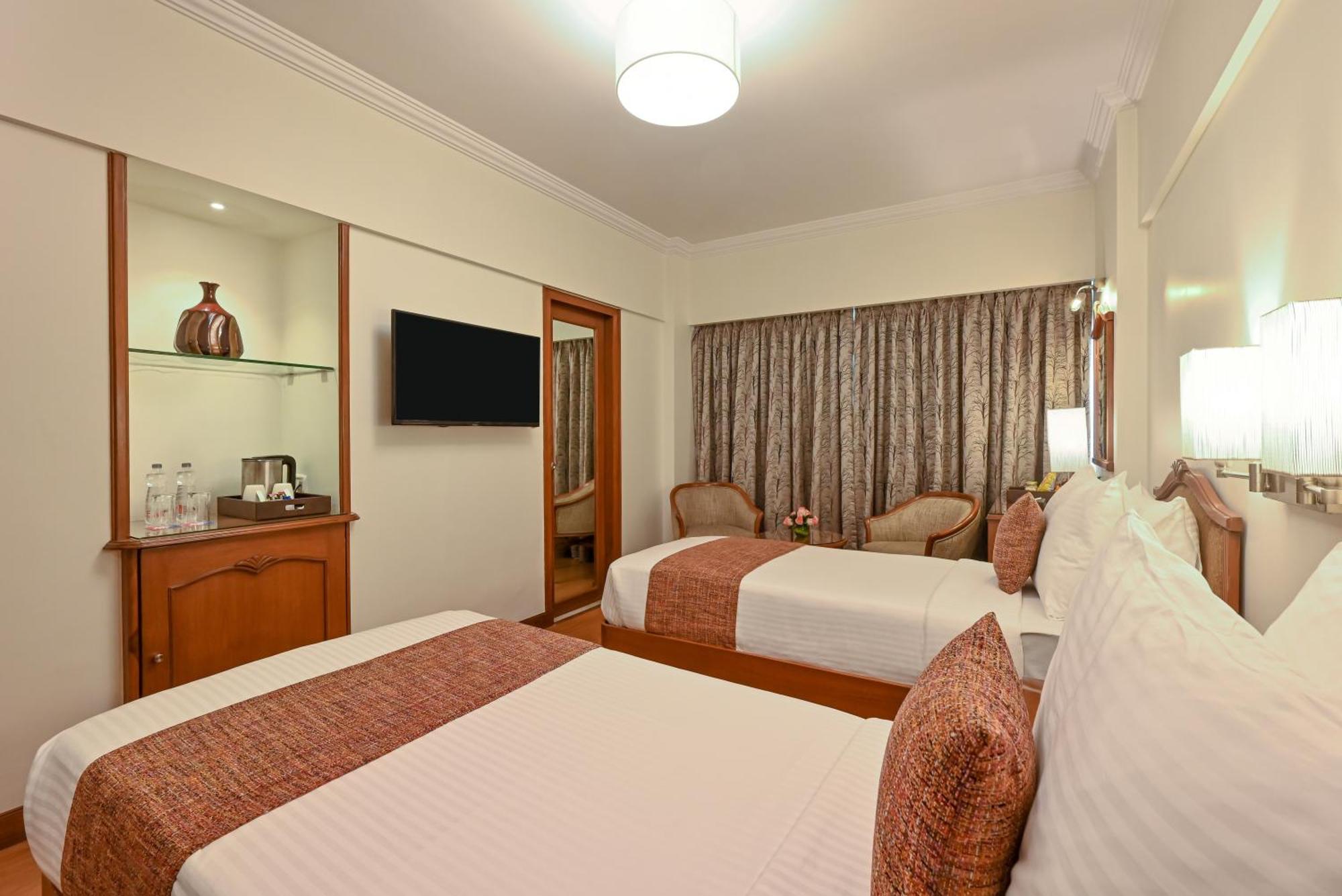 Fariyas Hotel Mumbai , Colaba Экстерьер фото