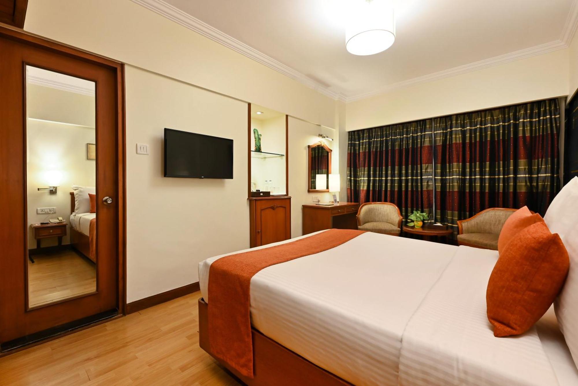 Fariyas Hotel Mumbai , Colaba Экстерьер фото