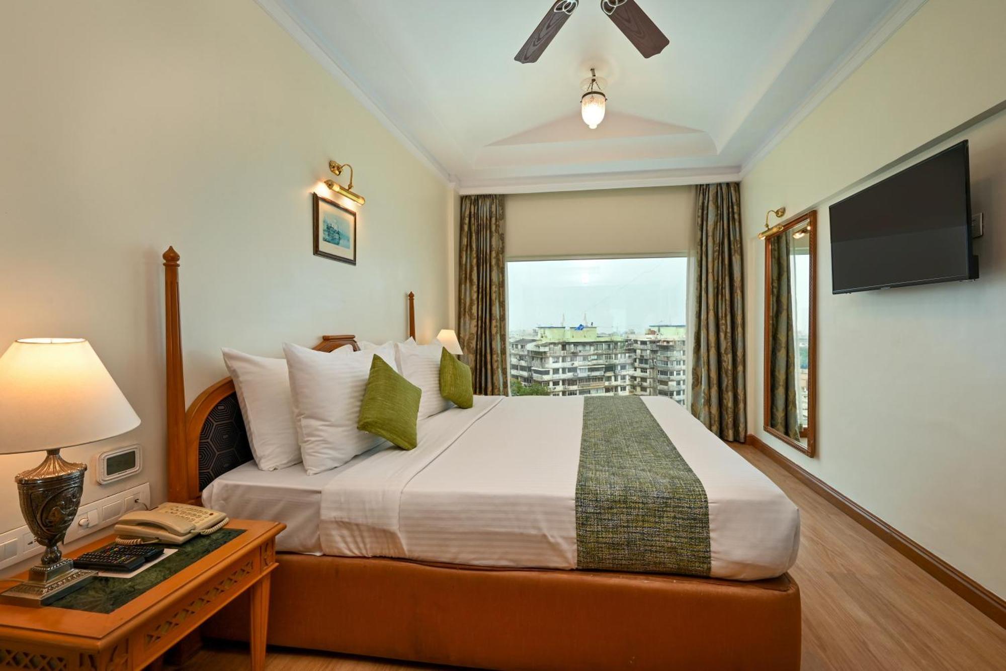 Fariyas Hotel Mumbai , Colaba Экстерьер фото